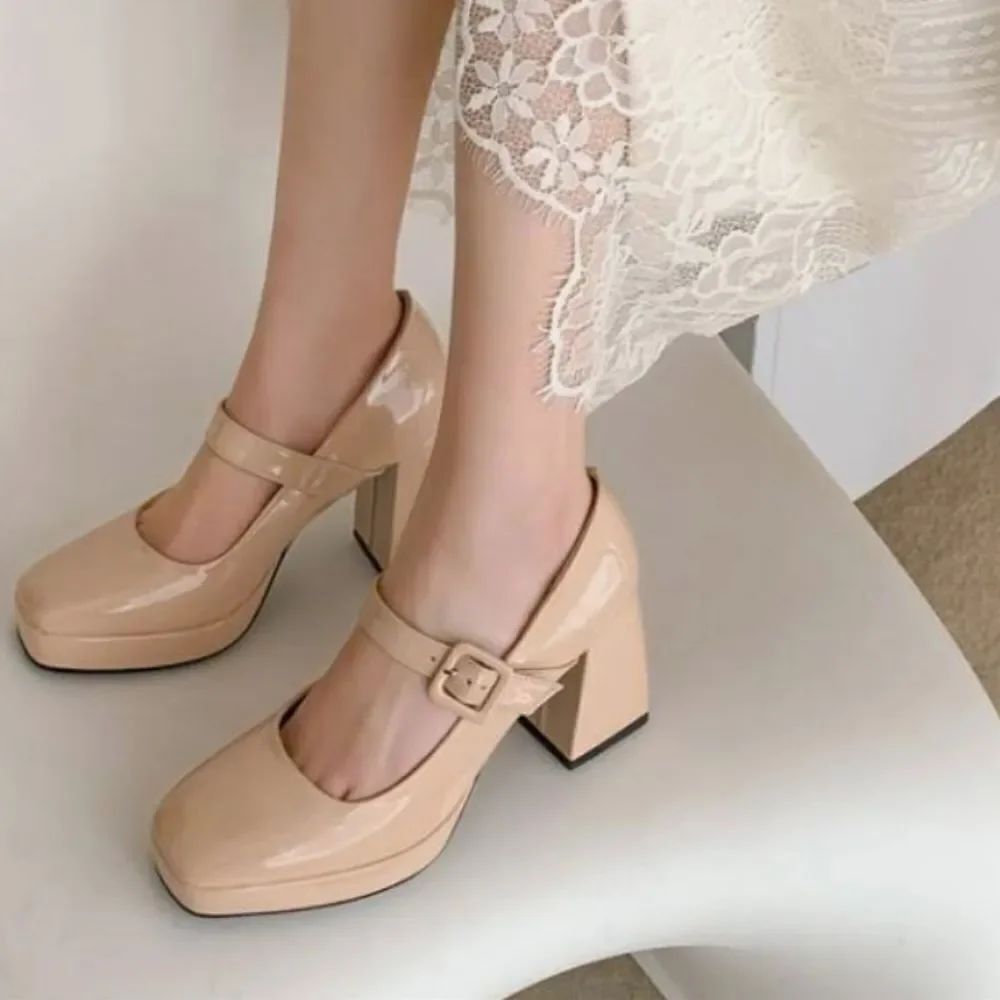 BRAND NEW CHASE+CHLOE BLOCK HEEL ADJUSTABLE BUCKLE PUMP G1